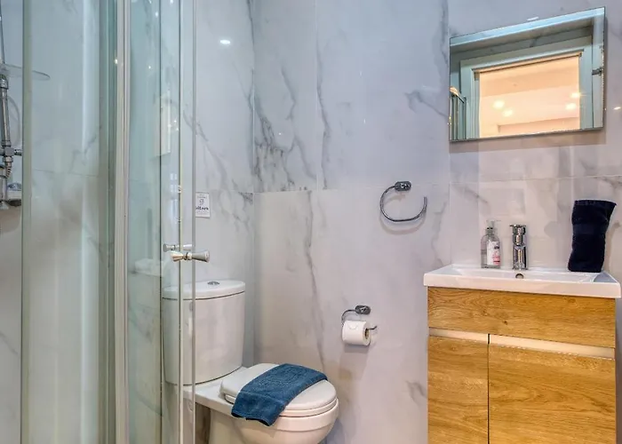 Hub 3br Close To Seafront With Ac Apartment Gzira