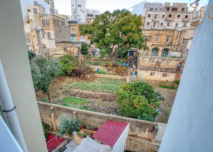 Apartment Hub 3br Close To Seafront With Ac *