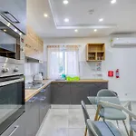 Hub 3br Close To Seafront With Ac Apartament