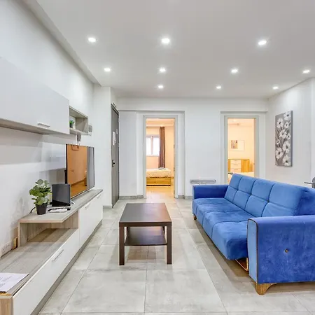 Hub 3br Close To Seafront With Ac