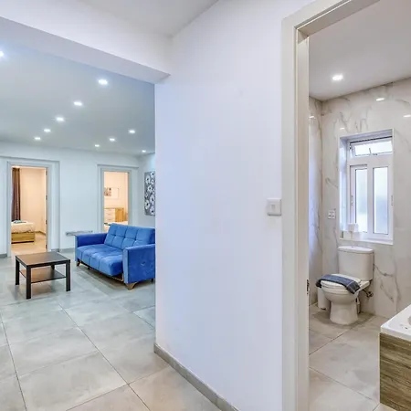 Hub 3br Close To Seafront With Ac