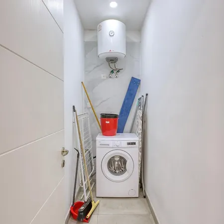 아파트 Hub 3br Close To Seafront With Ac *