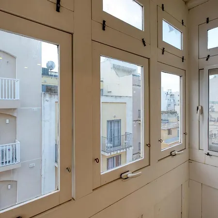 Hub 3br Close To Seafront With Ac Apartman *