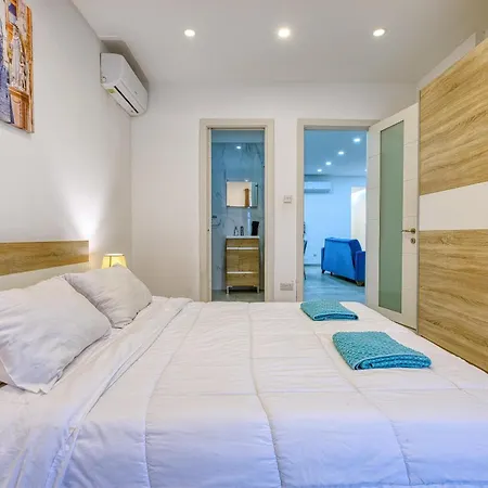 Hub 3br Close To Seafront With Ac