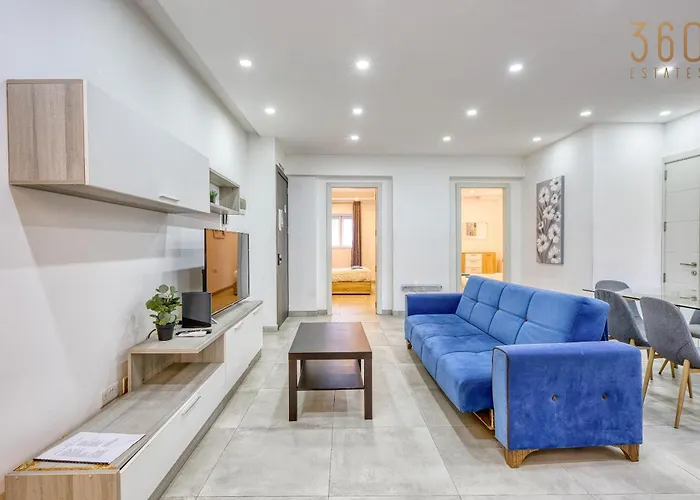 Hub 3br Close To Seafront With Ac