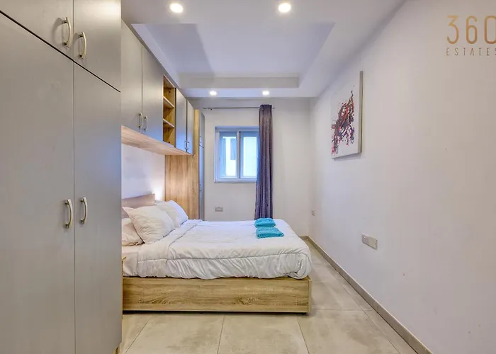 Hub 3br Close To Seafront With Ac * Gzira