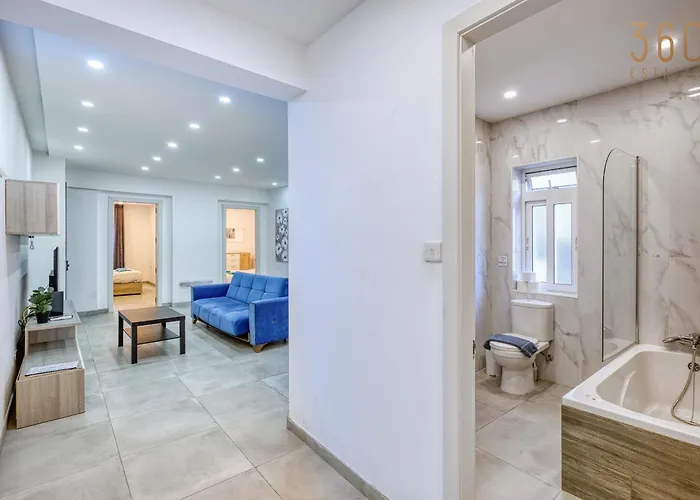 Hub 3br Close To Seafront With Ac