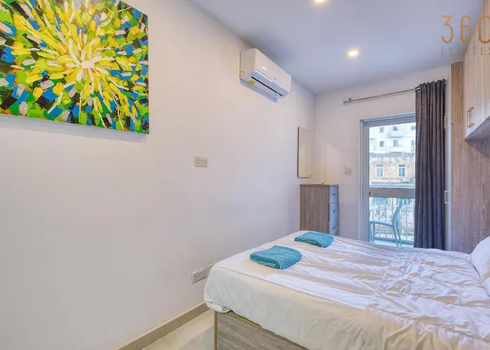 Hub 3br Close To Seafront With Ac 아파트