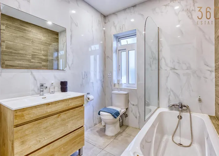 Hub 3br Close To Seafront With Ac *