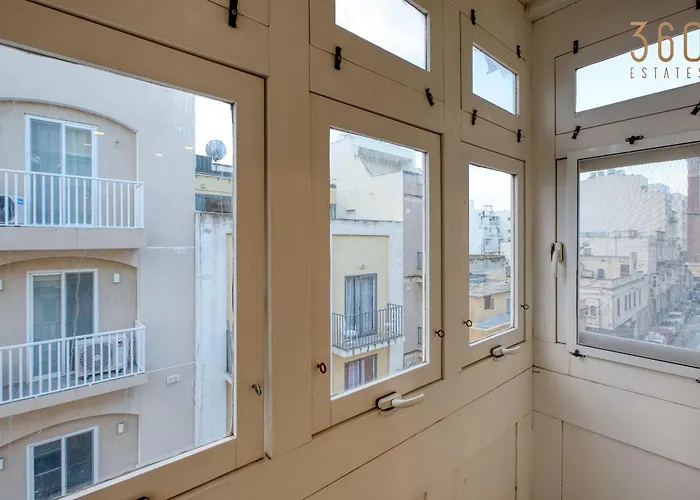 Hub 3br Close To Seafront With Ac 아파트 *