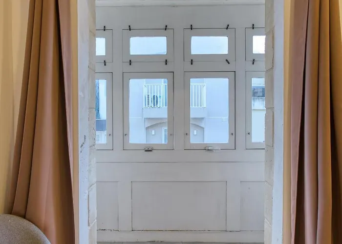 아파트 Hub 3br Close To Seafront With Ac *