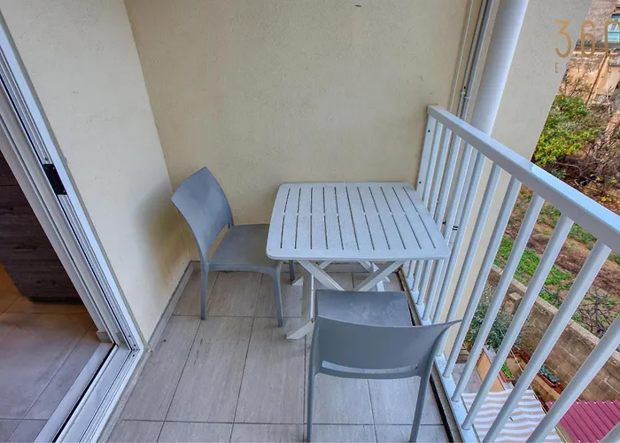 아파트 Hub 3br Close To Seafront With Ac *